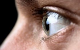 مزیت‌های جراحی قرنیه چشم با آندوسکوپی
