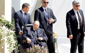 رئیس جمهور الجزایر استعفا می‌کند