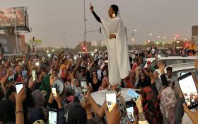 اعتراضات سودان و زنی که «ملکه» شد