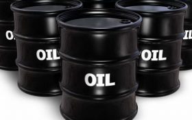 خبر حمله به دو نفتکش قیمت نفت را بیش از ۲.۵ دلار بالا برد