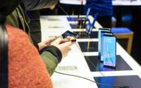 ممنوعیت واردات گوشی‌های تلفن همراه بالای ۳۰۰ یورو صحت ندارد