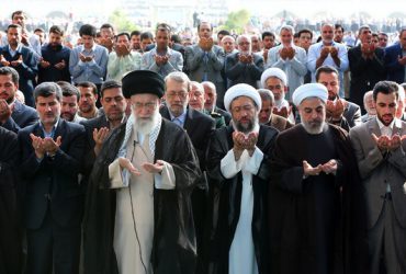 اقامه نماز عید سعید فطر تهران به امامت حضرت آیت الله خامنه‌ای