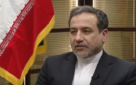 عراقچی: طرف آمریکایی برای صدور مجوز در خصوص نفت ایران انعطاف‌هایی نشان داده است