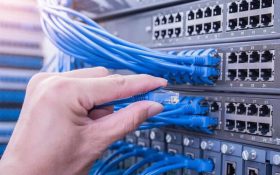 وزیر ارتباطات اعلام کرد: اختلال اینترنت به دلیل اشتباه شرکت ارتباطات زیرساخت/ تنبیه مدیران