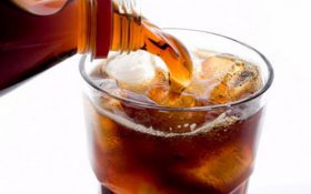 ایرانیان ۴ برابر متوسط جهانی نوشابه مصرف می‌کنند