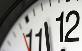 ساعت رسمی کشور امشب یکساعت به عقب کشیده می‌شود