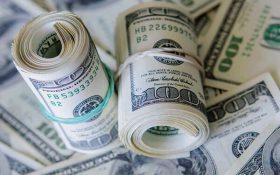 نسبت به خردادماه؛ دلار در تیرماه ۶ درصد ارزان شد