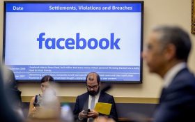 چالش یک تصمیم فیس بوک؛ سناتور آمریکایی صحت پیام های فیس بوکی را به چالش کشید