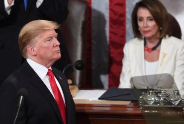 مجلس نمایندگان آمریکا چهارشنبه برای ارجاع طرح استیضاح ترامپ به سنا رأی‌گیری می‌کند