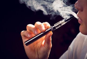 استعمال سیگار الکترونیکی خطر ابتلا به سرطان سینه را افزایش می‌دهد