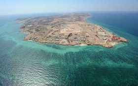 آب‌های شور دریای عمان برای بومیان سواحل جنوبی درآمدزا می‌شود