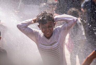 تا سال ۲۰۵۰ موج گرما همه کودکان جهان را تحت تاثیر قرار می‌دهد