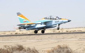 جنگنده یاک ۱۳۰ در رزمایش ارتش شرکت کرد