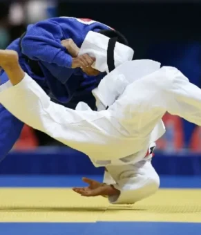 دو ملی پوش جودو ایران با پیروزی برابر حریفان خود در آستانه کسب یک مدال طلا و یک مدال برنز قرار گرفتند.